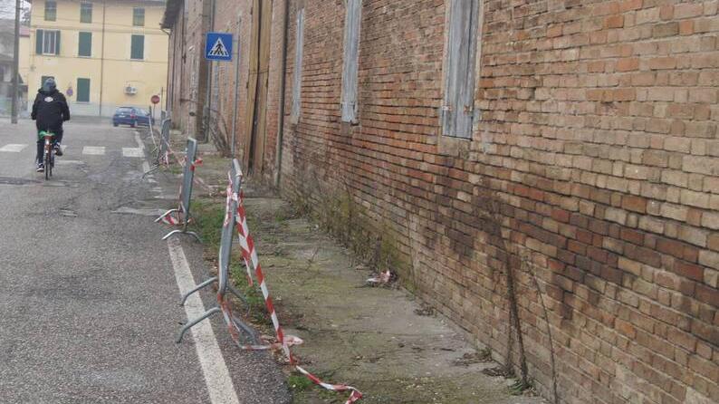 XII Morelli, rifiuti a fuoco: il cantiere finisce nei guai