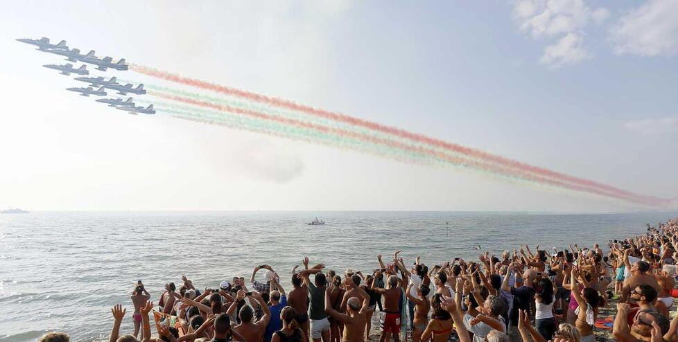 Comunali a Pisa, ora i candidati “temono” le Frecce Tricolori. E lo spettacolo rischia di essere cancellato