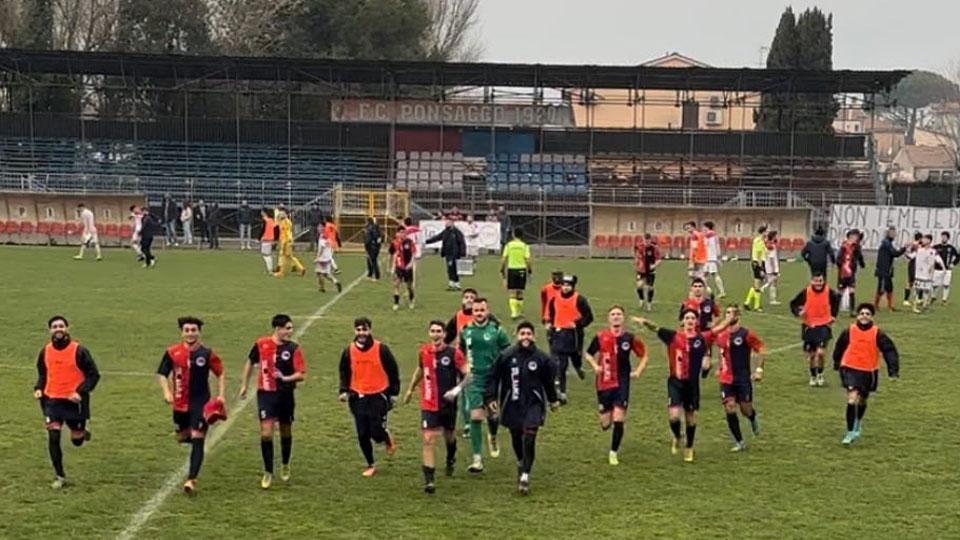 Ponsacco, disordini allo stadio: coinvolti sessanta tifosi. Daspo in arrivo