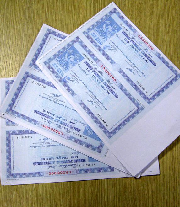 Rimborso e interessi negati sui buoni fruttiferi, casalinga vince la disputa con Poste Italiane 