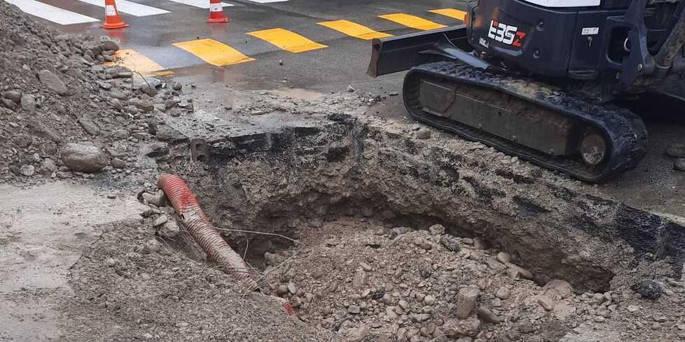 Sassuolo. Cavo tranciato ed è blackout: emergenza anche al supermarket 