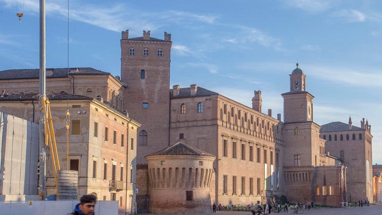 Carpi Anche il Consiglio si infiamma sulla Ztl: FdI e Pd ai ferri corti