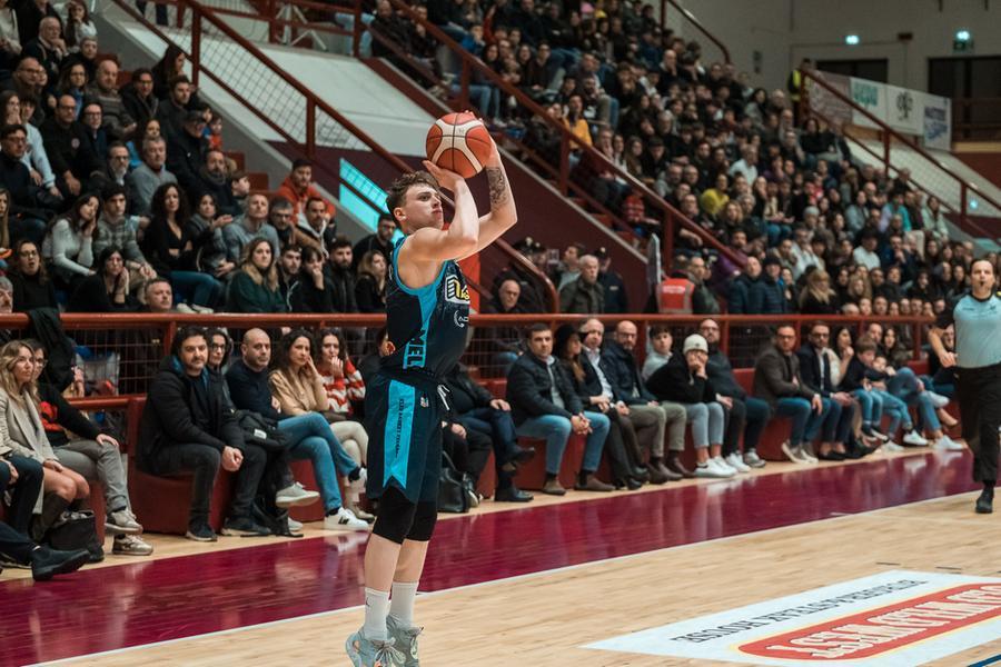 Eroica Tassi Group. Grande prova di cuore e Nardò si inginocchia