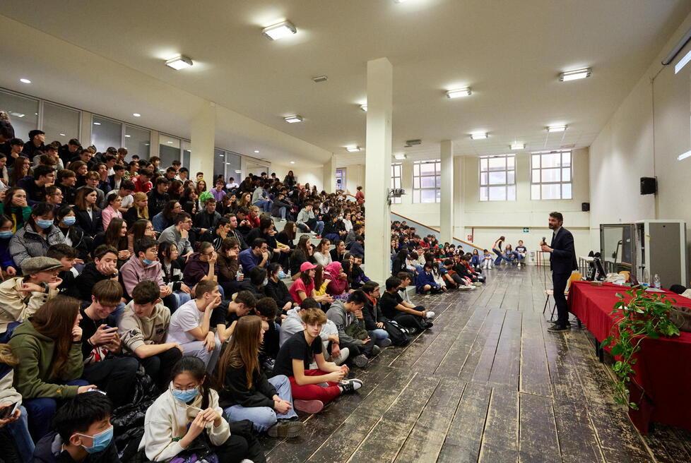 Agorà al Copernico: al liceo di Prato giornate di confronto con scienza, letteratura e diritti