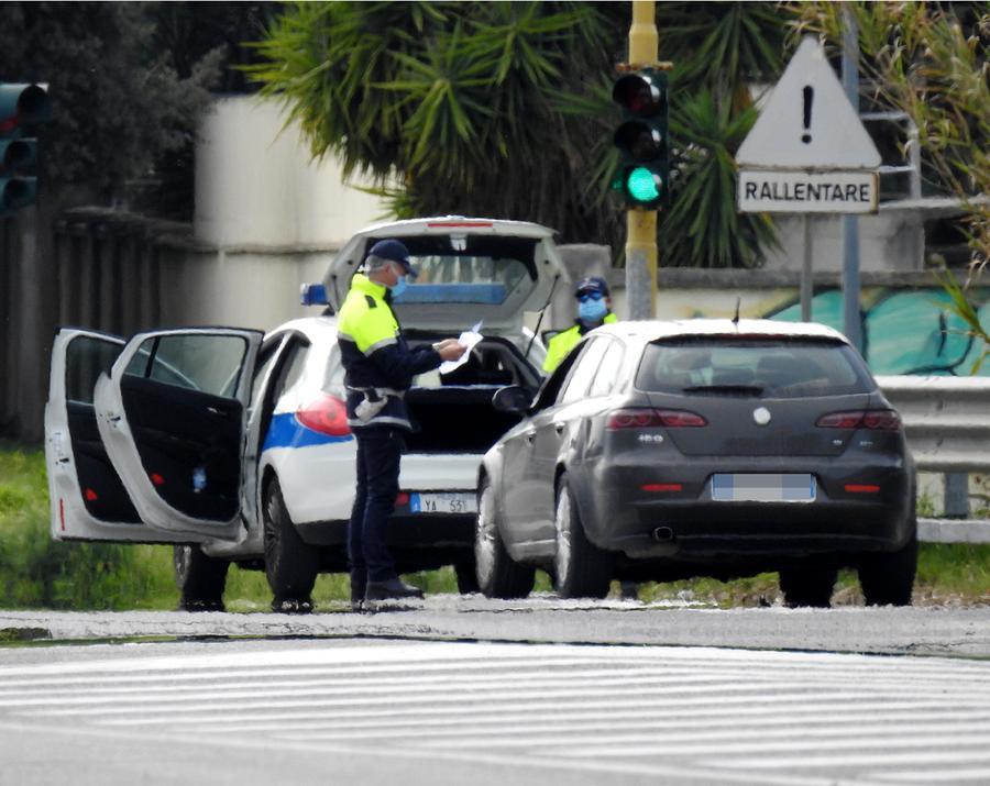 
	Controlli della polizia locale a Oristano

