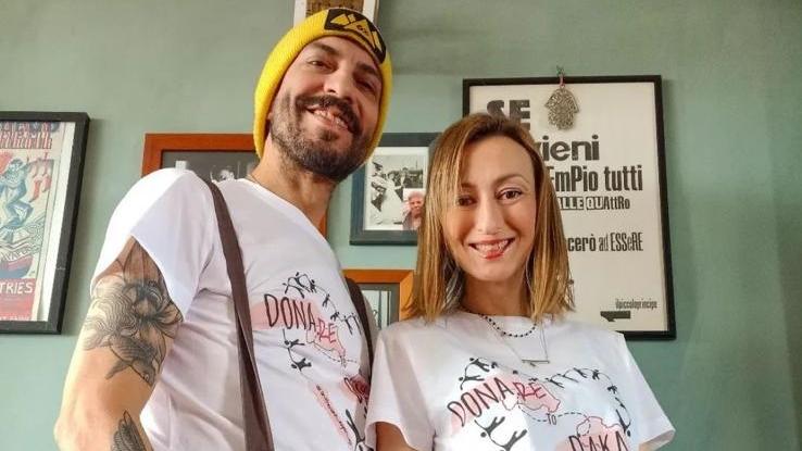 Ecco le t-shirt solidali per avviare in Senegal un corso di sartoria