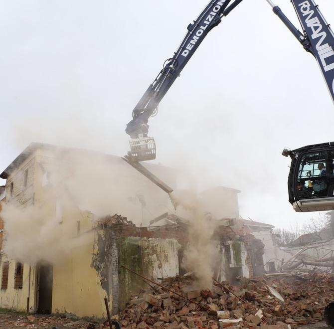 È stato demolito l’ex mulino Denti: al suo posto uffici, negozi e alloggi