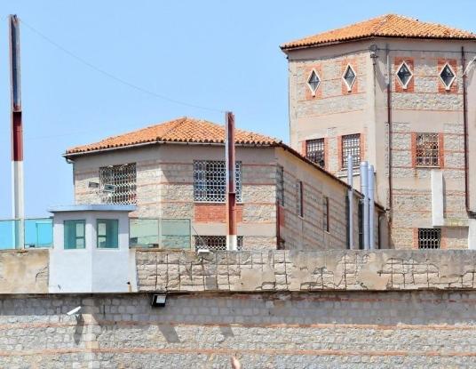 Il viceministro: «Ispezione in corso a Badu 'e Carros, da lì non si fugge da soli» 