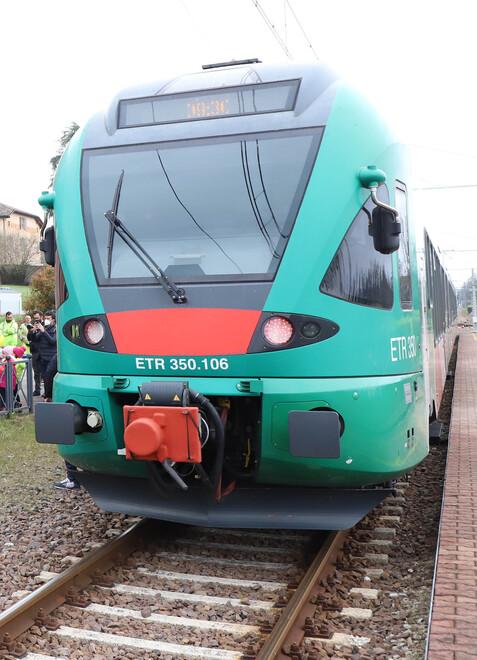 Bloccano il treno Reggio-Ciano: studenti nei guai