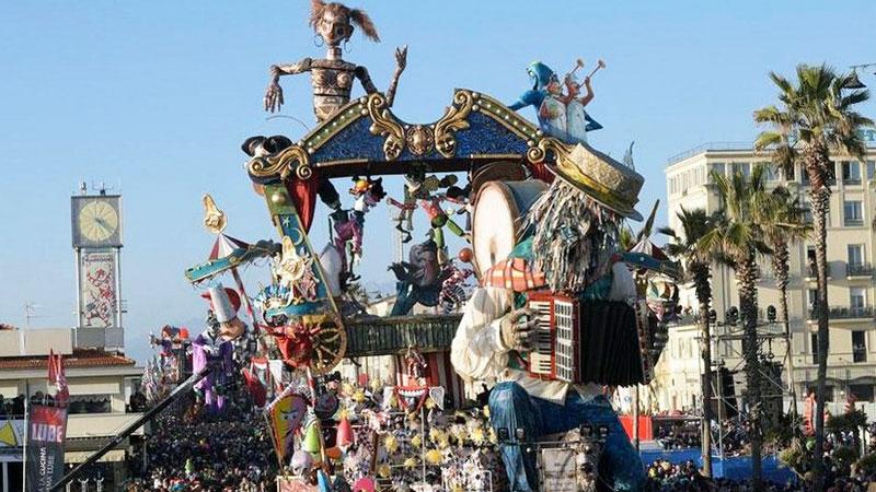 Carnevale, per Allegrucci è un nuovo plebiscito. E la vittoria è sempre con 57 punti: i voti ai carri