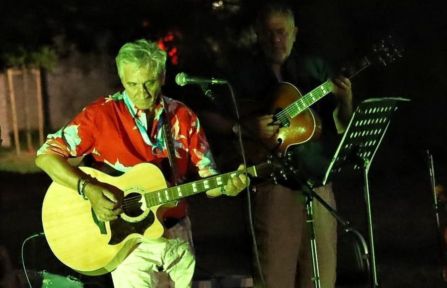 Pontelagoscuro, Bottoni fra Segundo e Dalla per «ricordare i ricordi»