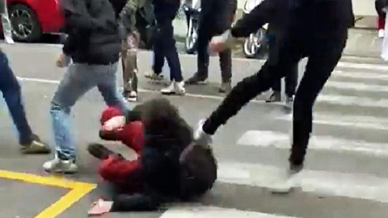 Pestaggio al liceo di Firenze, interrogati per 5 ore i tre minorenni accusati dell’aggressione