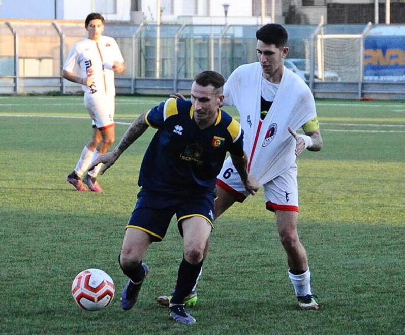 Cecina, la pioggia rimanda la festa 