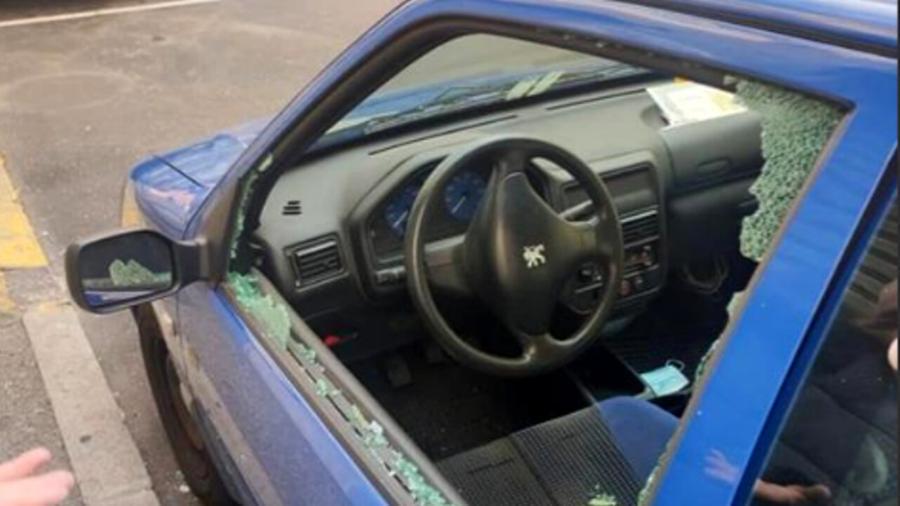 
	L'auto danneggiata&nbsp;

