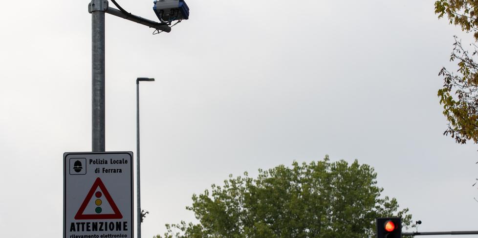 Bondeno, occhio al rosso: sono in arrivo due photored