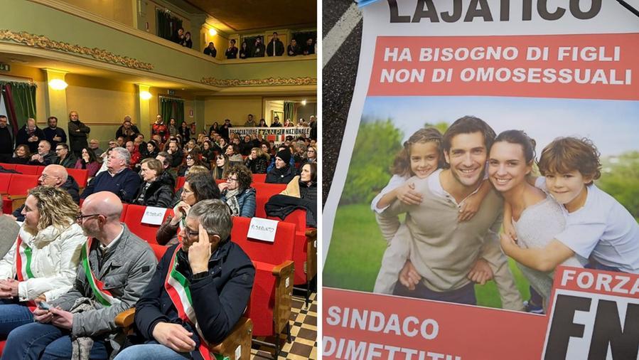 Volantini omofobi a Lajatico: «Il paese non ha bisogno di omosessuali ma di bambini». Il sindaco: «Dopo lo choc abbiamo avvertito le forze dell’ordine» – Video