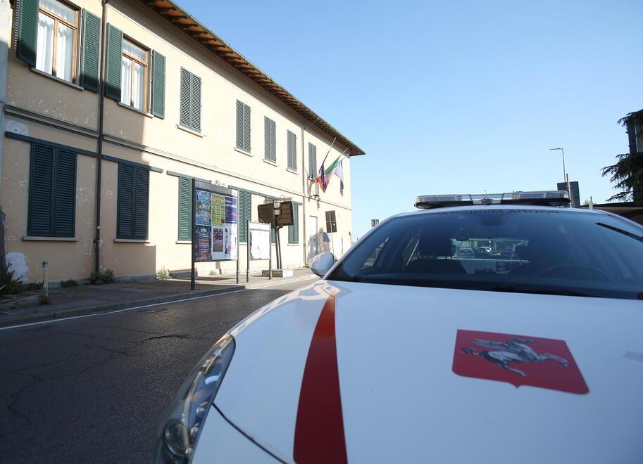 Vigili in fuga dal comando di Montecatini. «Lavorare così è complicato»
