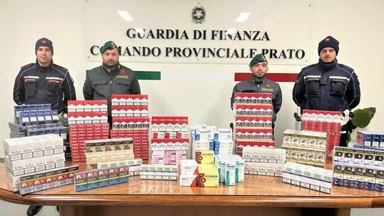 Sequestrati quasi 5.000 pacchetti di sigarette e medicinali per curare il Covid