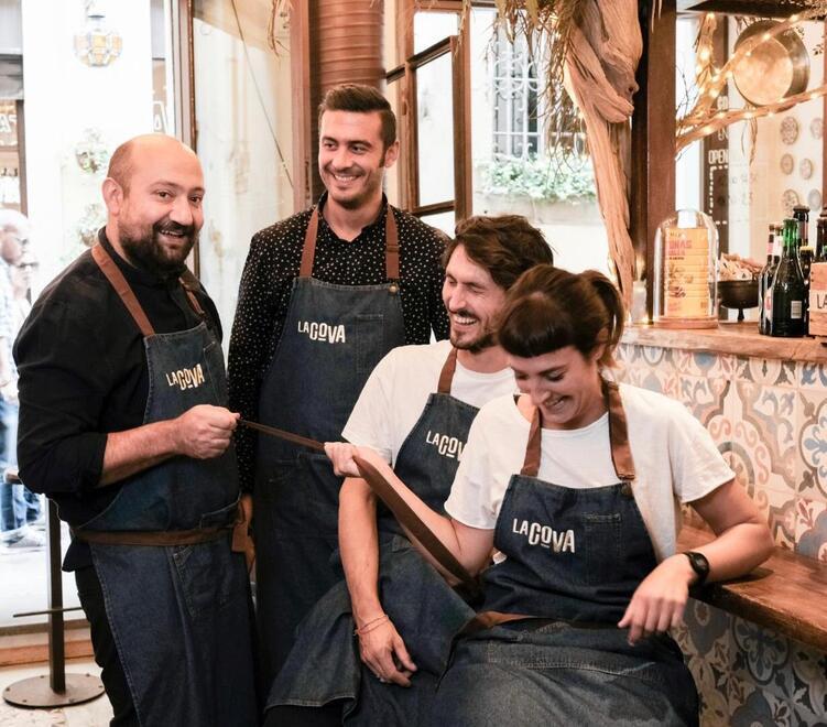 Prato, diminuiscono i negozi ma aumentano i bar e i ristoranti