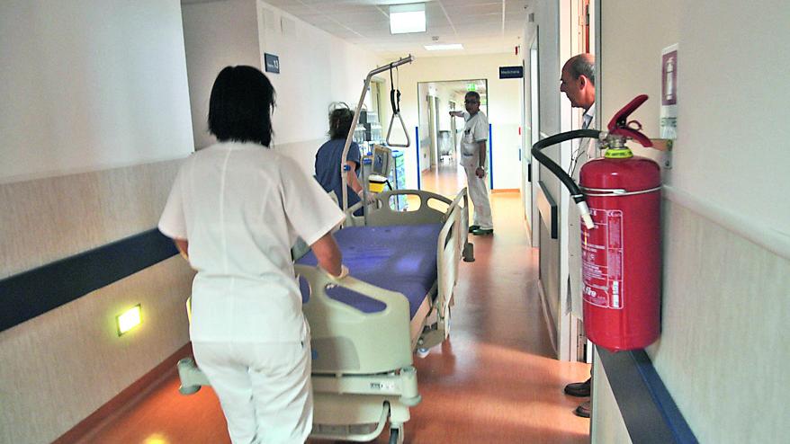 Un interno del reparto di Medicina del San Martino (archivio)