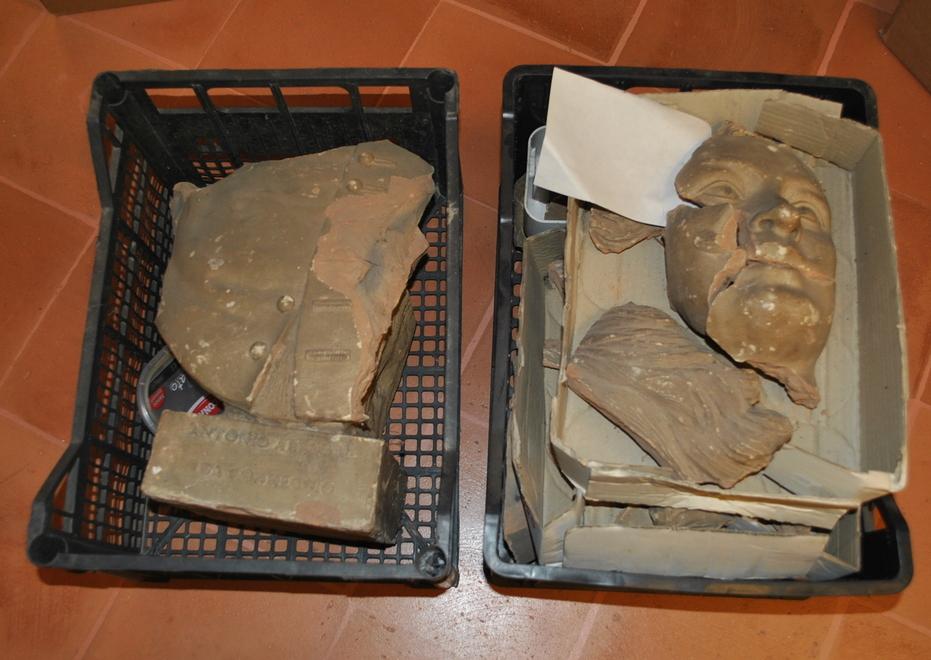 Restaurato il busto del Correggio distrutto dal terremoto nel 1996