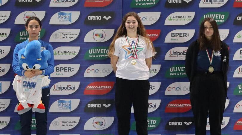A 12 anni Agata Binelli campionessa di salvamento