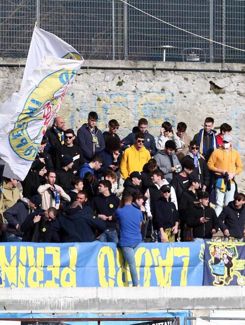 Carrarese, Nicolas Schiavi suona la carica ai compagni