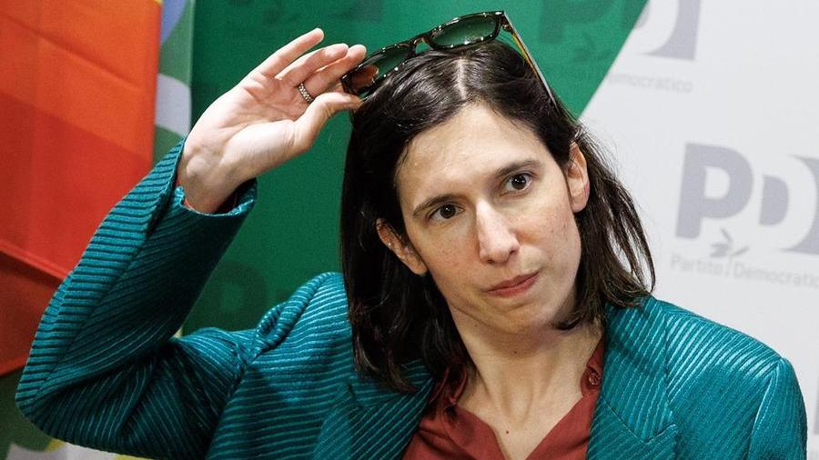 Pestaggio a Firenze, Schlein sceglie la Toscana per il primo attacco alla Meloni: «Grave il suo silenzio»