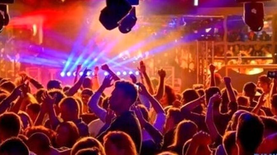 «Serate divise tra teenager e adulti per salvare le discoteche dalla crisi»