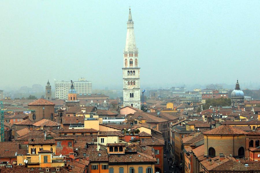 Modena «Per salire si paga solo in contanti» Nella Ghirlandina il pos non esiste