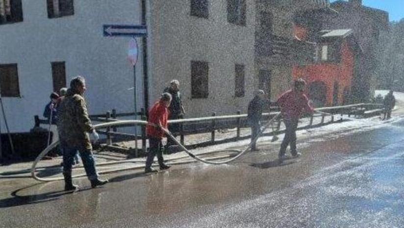 «Sale sì, ma con misura». Abetone: si temono effetti nocivi