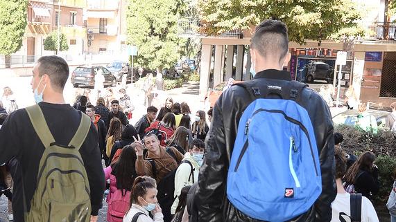 Modena. Esuberi ed esclusioni alle superiori «Il provveditore chiami il ministero»