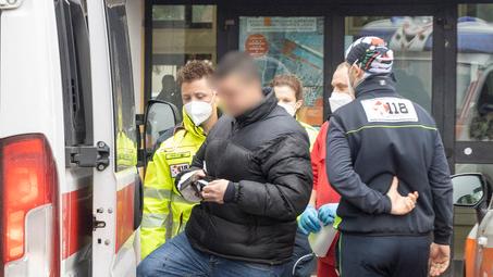 Modena Nuova aggressione al Corni Bidello finisce all’ospedale