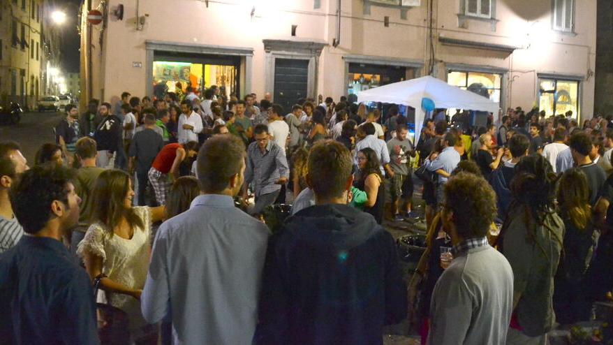 Eventi in Corso Garibaldi e via Rosi: a Lucca arrivano le deroghe per i rumori anche nella zona arancione