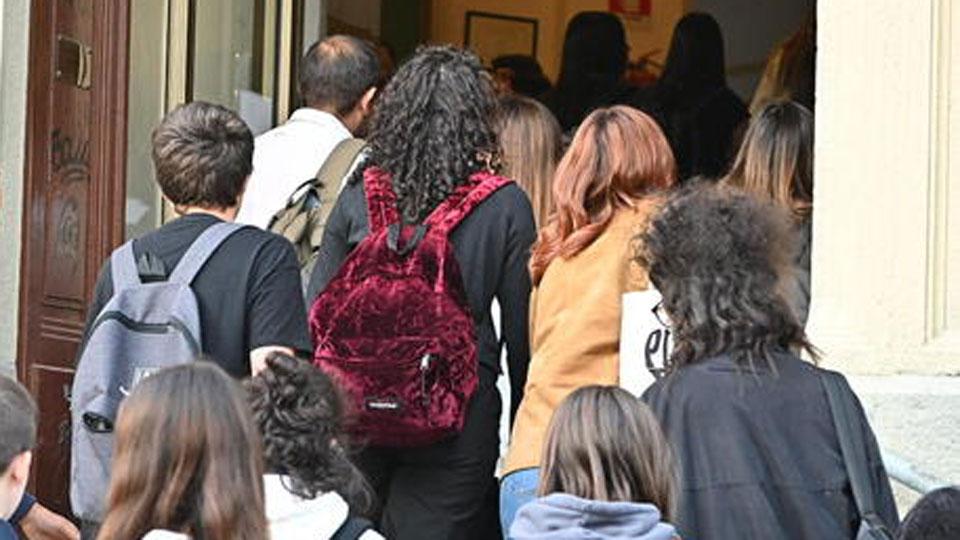 Con gli accorpamenti delle scuole «a rischio 2 collaboratori su 10»: la situazione a Grosseto e in Maremma