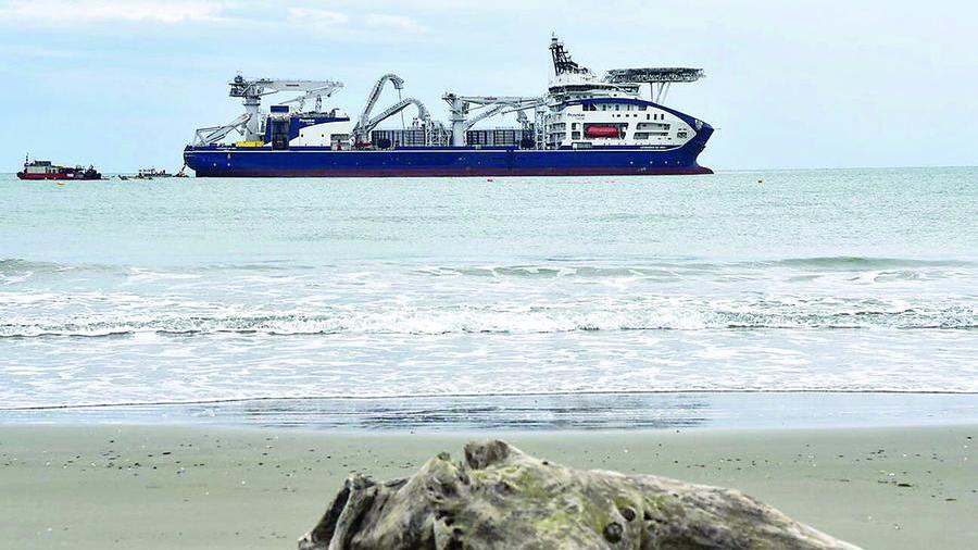 L’energia corre in fondo al mare: Terna posa 34 chilometri di cavo per l’Elba
