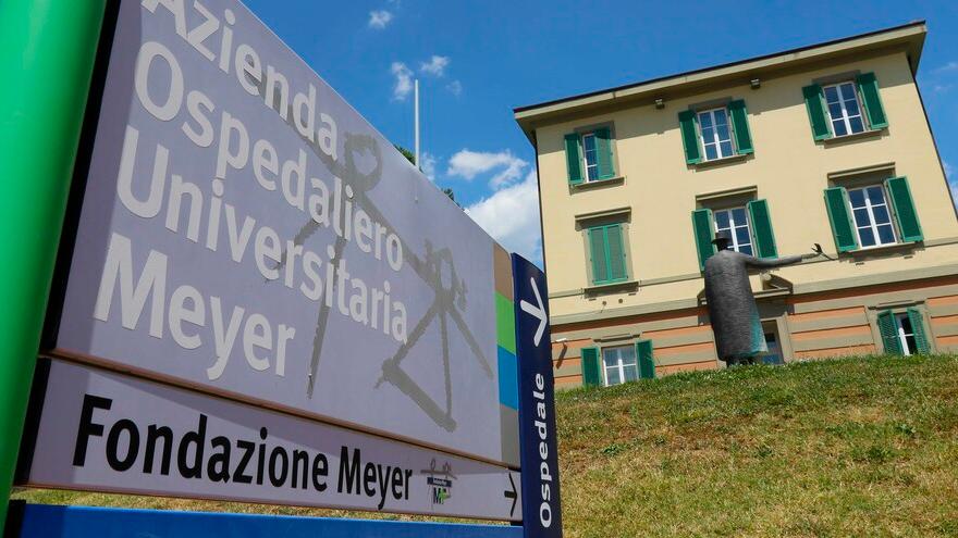 Cecina, le donano le ferie per seguire la figlia malata: è gara di solidarietà per aiutare Irene