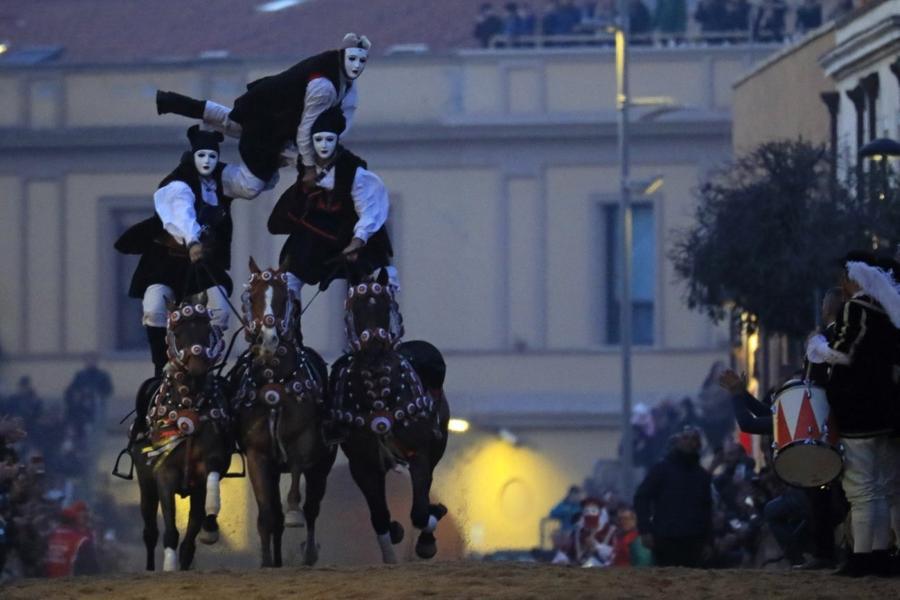 
	Il "ponte" premiato dai giudici alle pariglie

