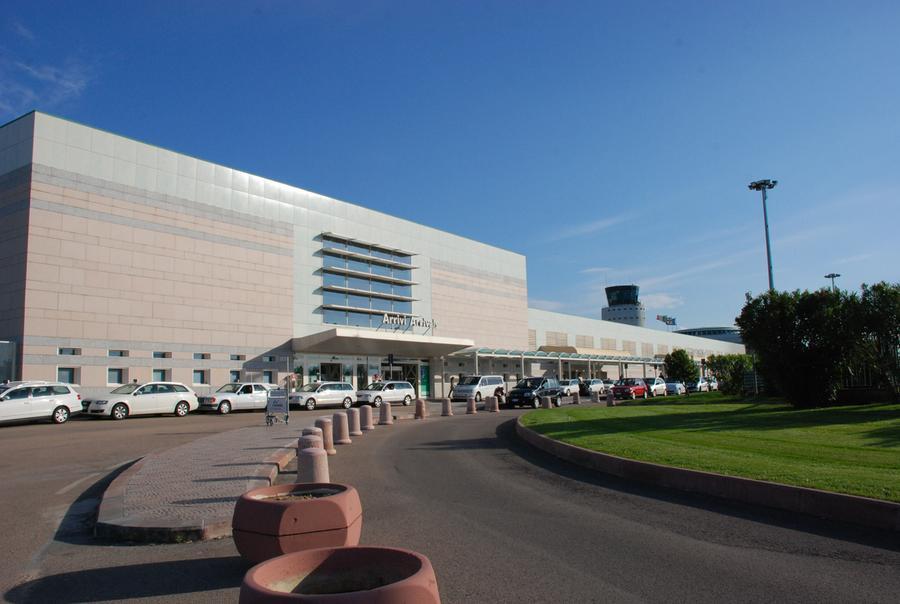 Olbia, primo volo intercontinentale dall’aeroporto Costa Smeralda