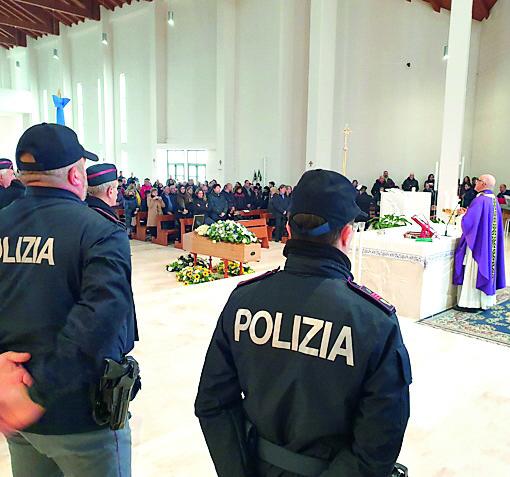 A Sassari il saluto a Gianluca, poliziotto dal cuore grande 