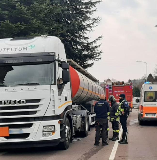 Vignola. Auto contro camion a Tavernelle Ricoverato un 84enne: è gravissimo 