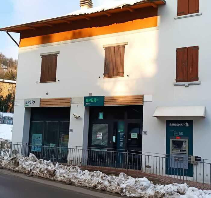 Prignano. Assalto notturno alla banca 