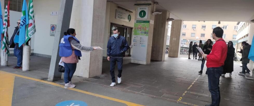 Modena. Poco personale, protesta negli ospedali 