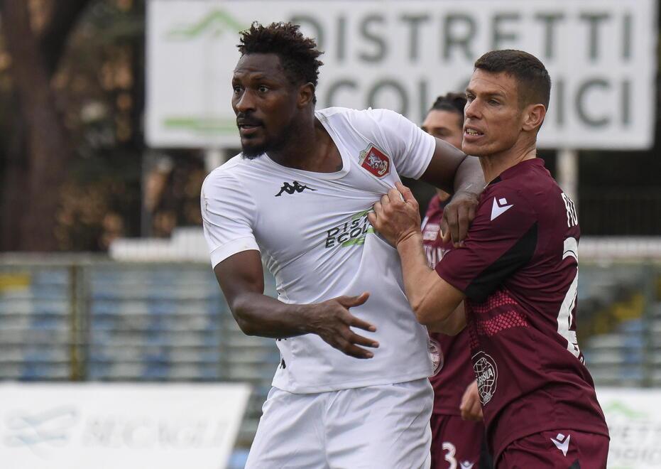 Un’azione dell’ultima discussa partita contro il Livorno (Agenzia Bf)