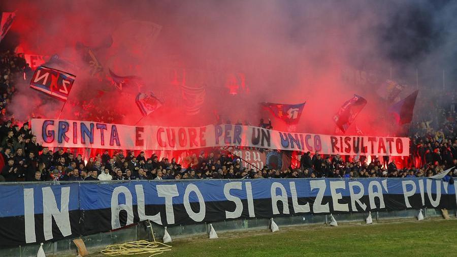 La Curva Nord è pronta a sostenere i ragazzi di mister Luca D'Angelo (Foto di Fabio Muzzi)