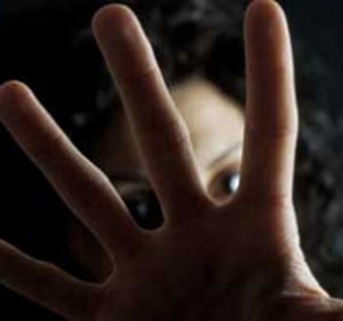 Sassari, moglie chiusa a chiave in camera: 36enne bengalese a giudizio