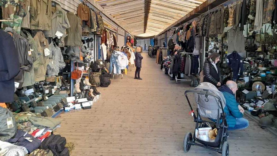 Livorno, Mercatino americano sotto sfratto: «Ecco il nostro piano alternativo»