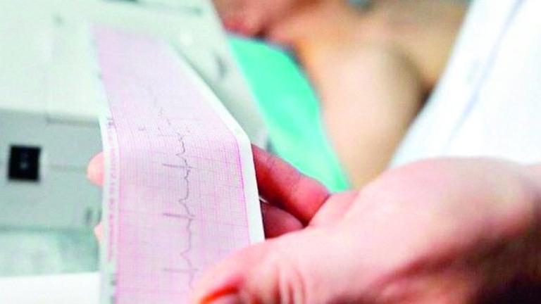 Elettrocardiografo e prezzi modici: il sistema ideato dal cardiologo elbano senza laurea