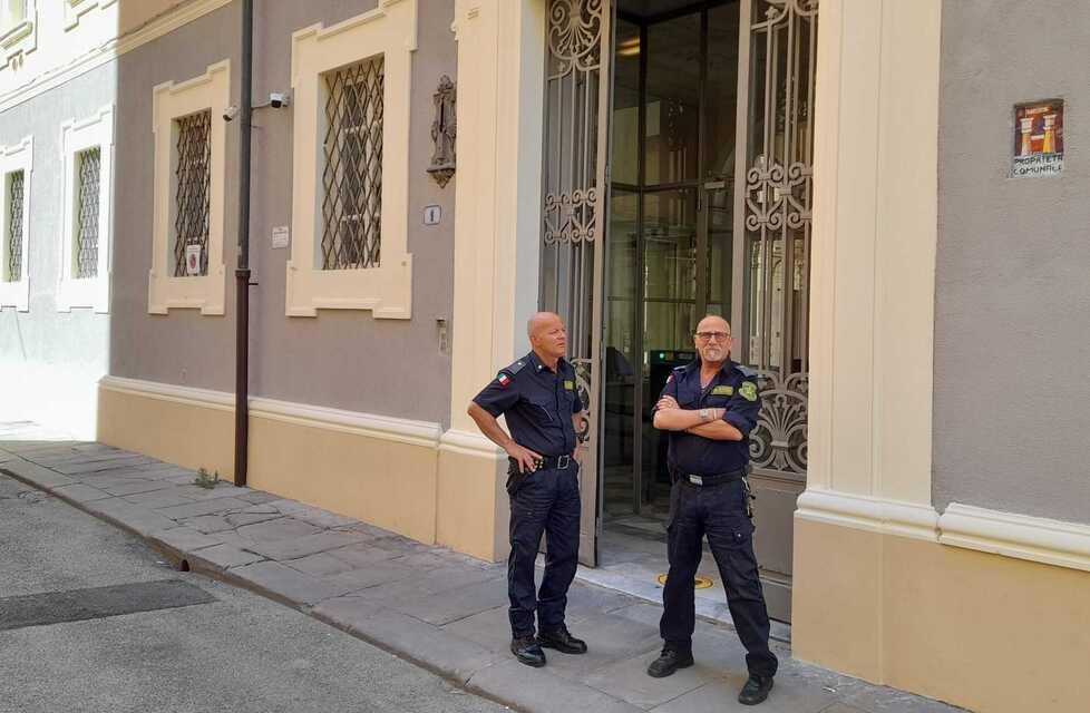 «Era incinta e lui la picchiava»: giardiniere finisce a processo