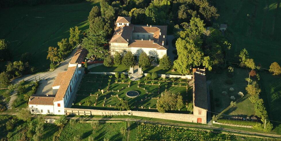 Telecamere e cellule anti-intrusione per rendere sicura Villa La Magia
